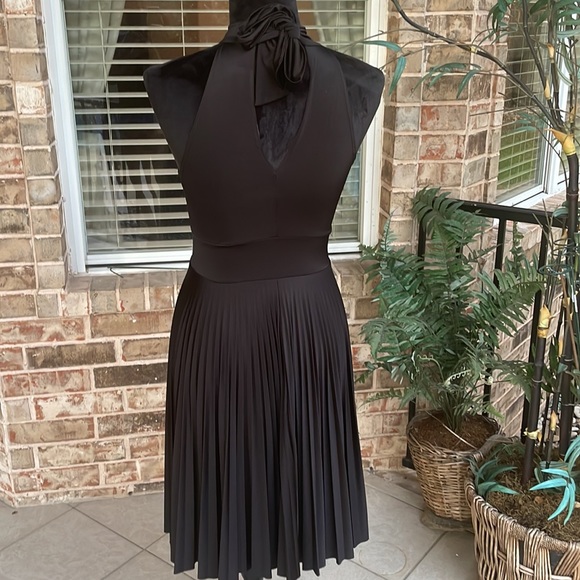 SOPRANO, Halter Neck Party Dress - Picture 10 of 10